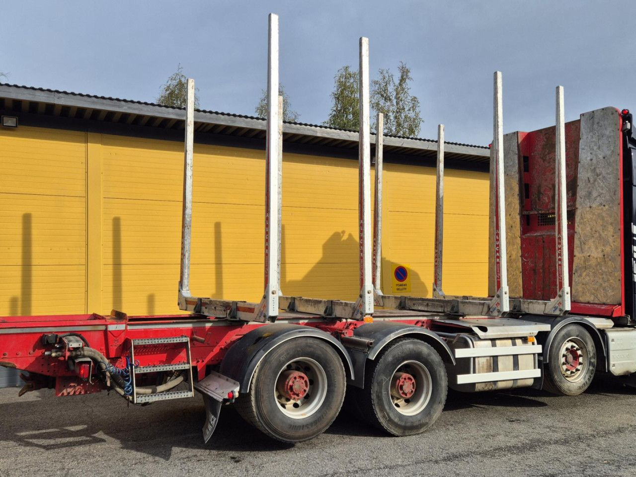 VOLVO FH 750 8x4 / 2 lifted axles / timber truck - Lesovůz: obrázek 4 VOLVO FH 750 8x4 / 2 lifted axles / timber truck - Lesovůz: obrázek 4