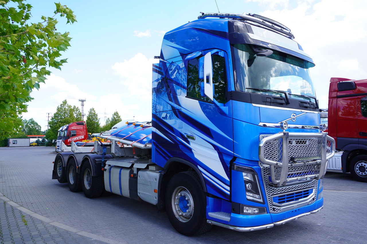 VOLVO FH16 750 8x4 / ALUCAR stanchion superstructure / 7.6 m chassis / Steered axle - Podvozek s kabinou: obrázek 4 VOLVO FH16 750 8x4 / ALUCAR stanchion superstructure / 7.6 m chassis / Steered axle - Podvozek s kabinou: obrázek 4