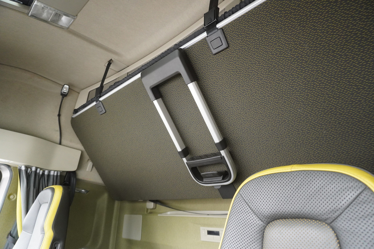 Auto s hydraulickou rukou VOLVO FH16 750 8x4x4 / 750 HP! / Frame 685 cm / Steered 4th axle: obrázek 21