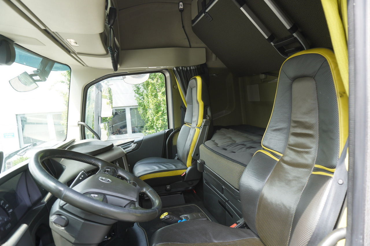 Auto s hydraulickou rukou VOLVO FH16 750 8x4x4 / 750 HP! / Frame 685 cm / Steered 4th axle: obrázek 16