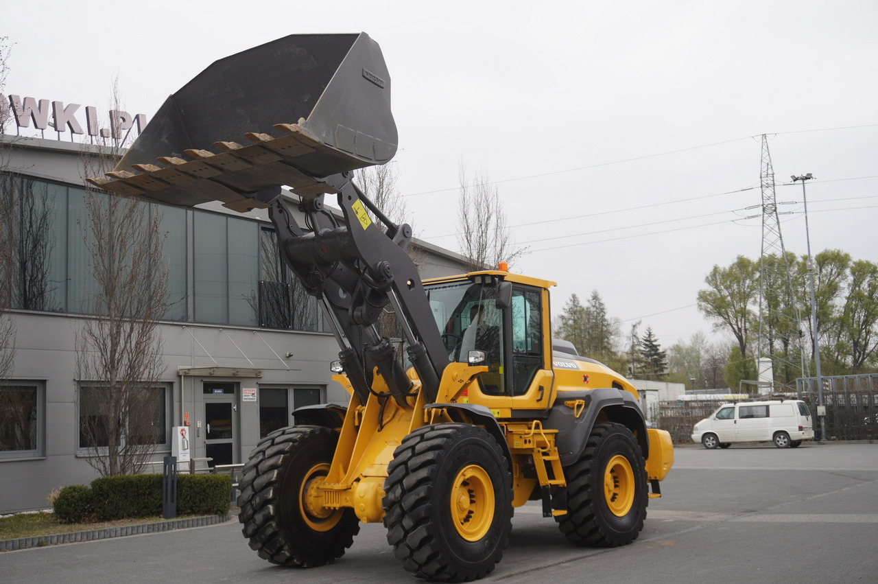 VOLVO L120H - Kolový nakladač: obrázek 2 VOLVO L120H - Kolový nakladač: obrázek 2