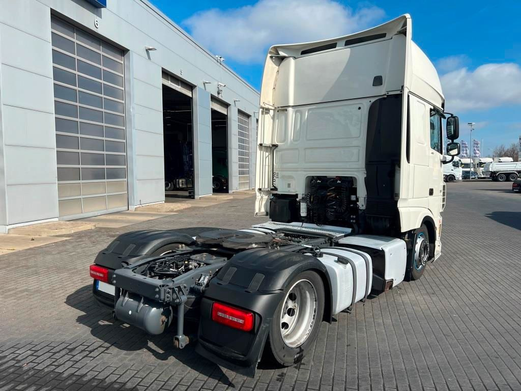 DAF XF 480 FT SSC Low Deck TraXon Intarder 2 x Tank - Tahač: obrázek 4 DAF XF 480 FT SSC Low Deck TraXon Intarder 2 x Tank - Tahač: obrázek 4