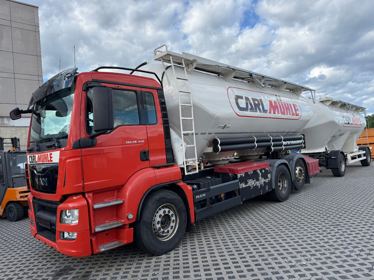MAN TGS 26,440 Silo 31m³ Getreide Staub Rieselgüter - Čistič odpadových jam: obrázek 1 MAN TGS 26,440 Silo 31m³ Getreide Staub Rieselgüter - Čistič odpadových jam: obrázek 1
