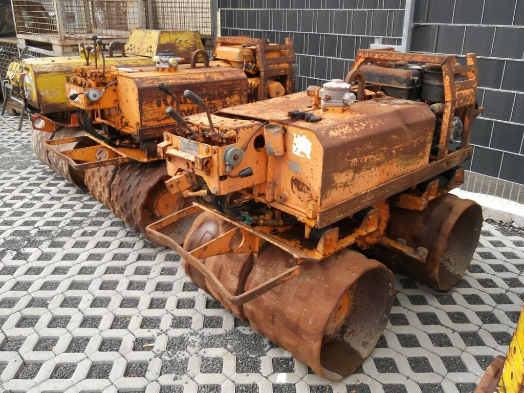 Rammax RW 1402 - Mini válec: obrázek 2 Rammax RW 1402 - Mini válec: obrázek 2