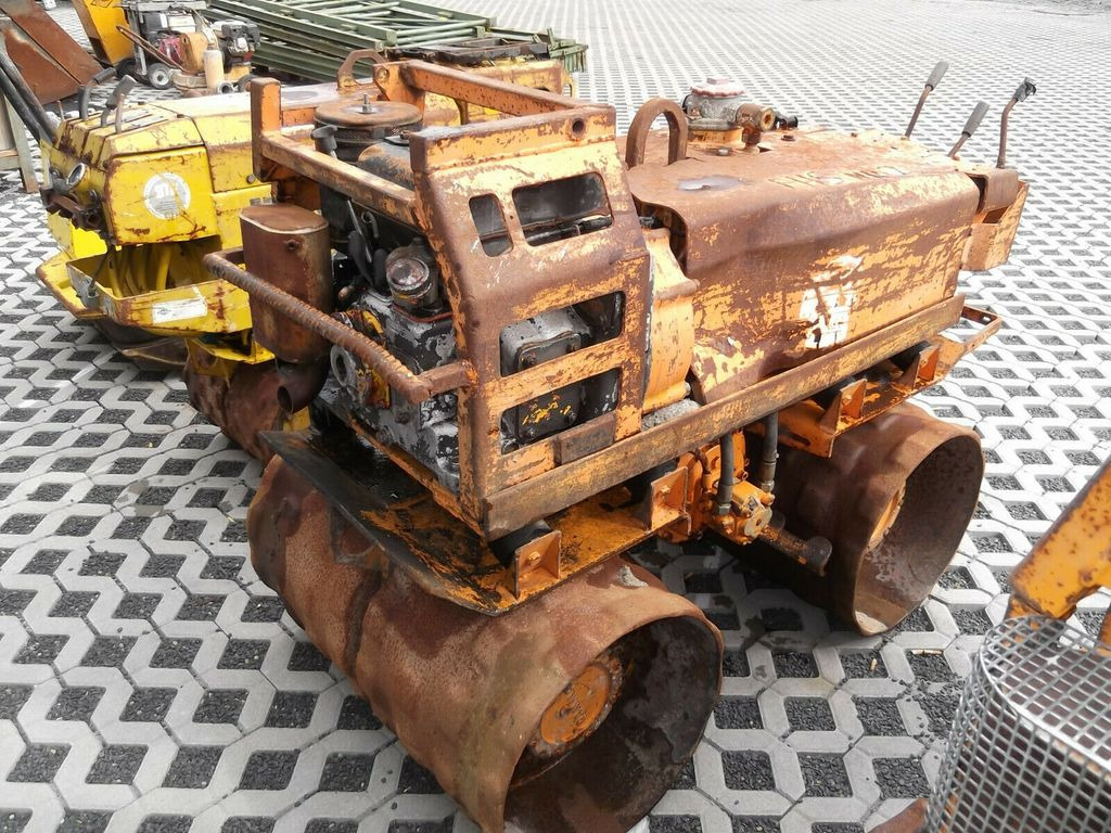 Rammax RW 1402 - Mini válec: obrázek 4 Rammax RW 1402 - Mini válec: obrázek 4