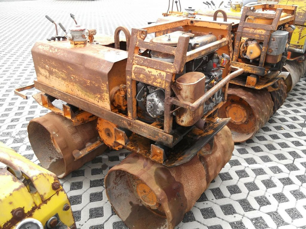 Rammax RW 1402 - Mini válec: obrázek 3 Rammax RW 1402 - Mini válec: obrázek 3