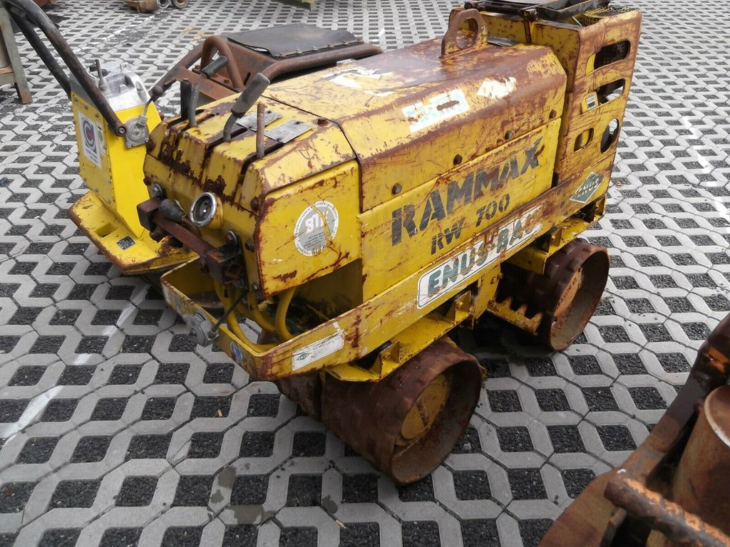 Rammax RW 700 - Mini válec: obrázek 1 Rammax RW 700 - Mini válec: obrázek 1