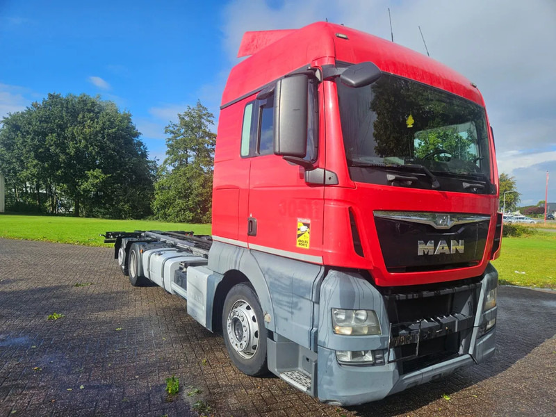 MAN TGX 24.400 6X2 BDF Euro 6 Kooiaap aansluiting - Kontejnérový podvozek/ Výměnná nástavba: obrázek 2 MAN TGX 24.400 6X2 BDF Euro 6 Kooiaap aansluiting - Kontejnérový podvozek/ Výměnná nástavba: obrázek 2