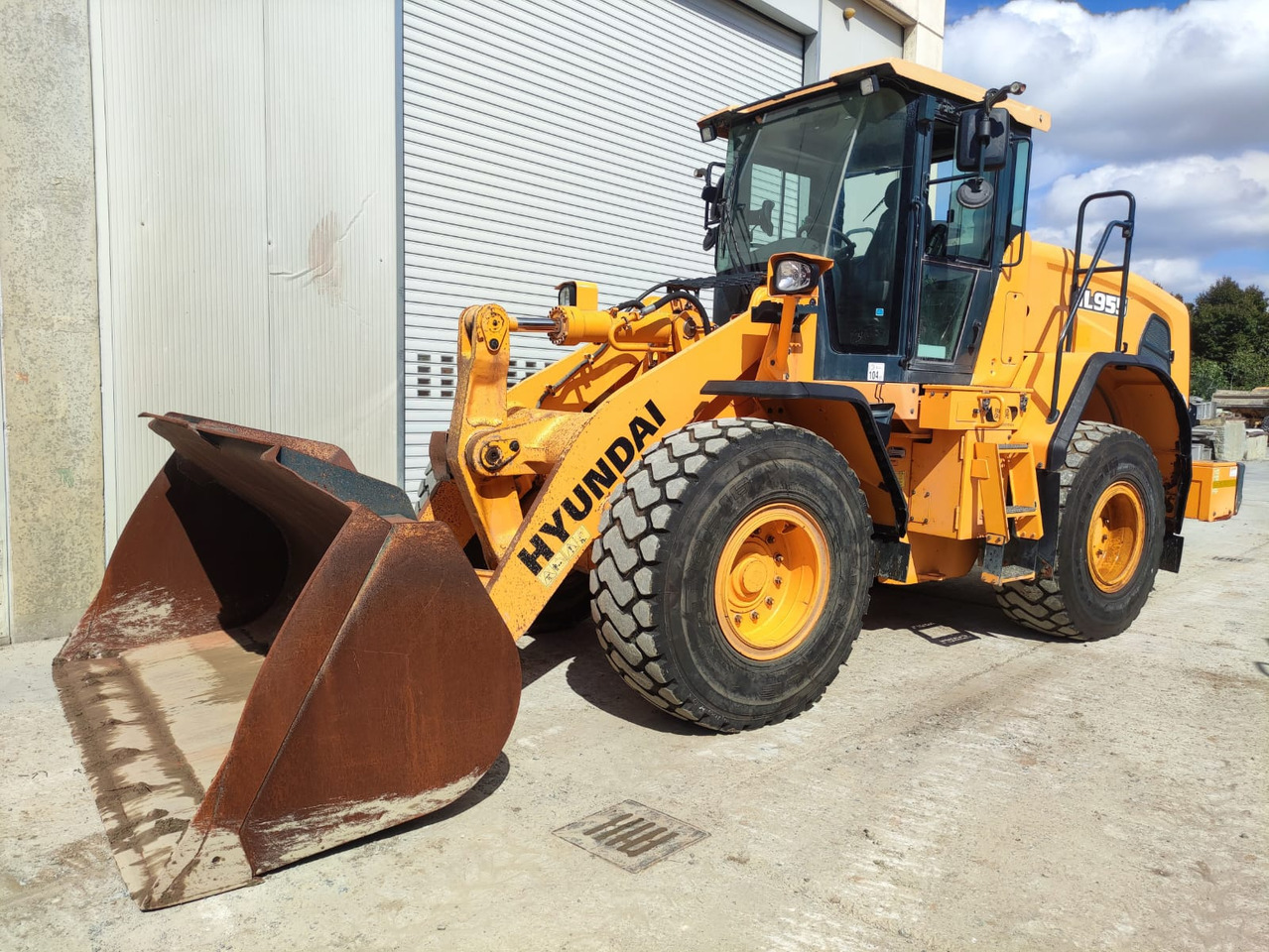 HYUNDAI HL955 - Kolový nakladač: obrázek 1 HYUNDAI HL955 - Kolový nakladač: obrázek 1