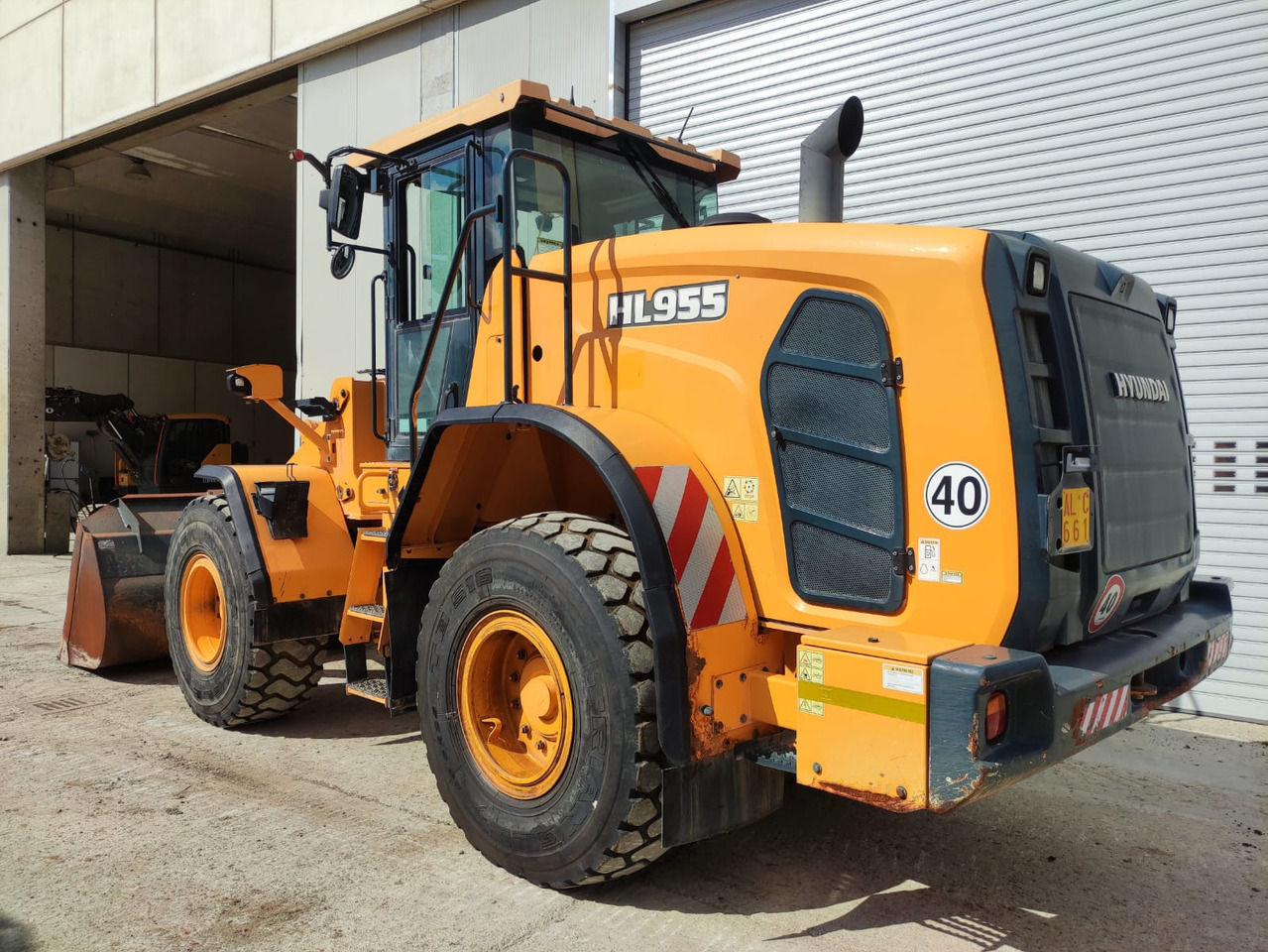 HYUNDAI HL955 - Kolový nakladač: obrázek 2 HYUNDAI HL955 - Kolový nakladač: obrázek 2
