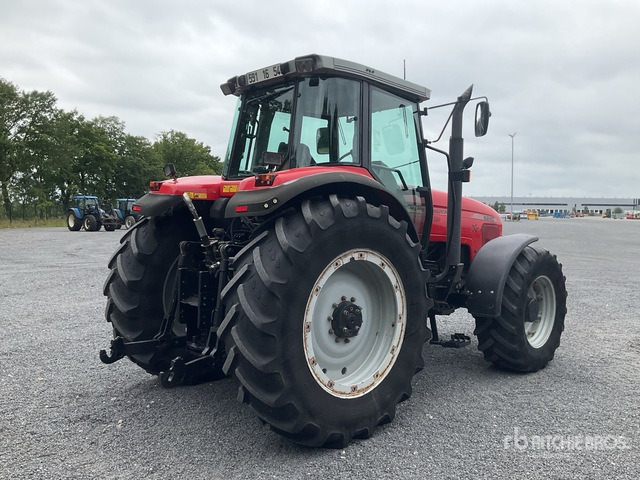 2002 Massey Ferguson 8240 4WD Tractor - Traktor: obrázek 4 2002 Massey Ferguson 8240 4WD Tractor - Traktor: obrázek 4