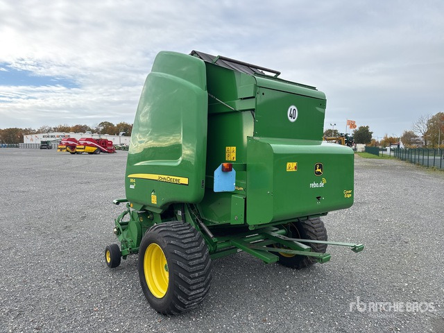 2012 John Deere 864 Premium Round Baler - Lis na válcové balíky: obrázek 4 2012 John Deere 864 Premium Round Baler - Lis na válcové balíky: obrázek 4