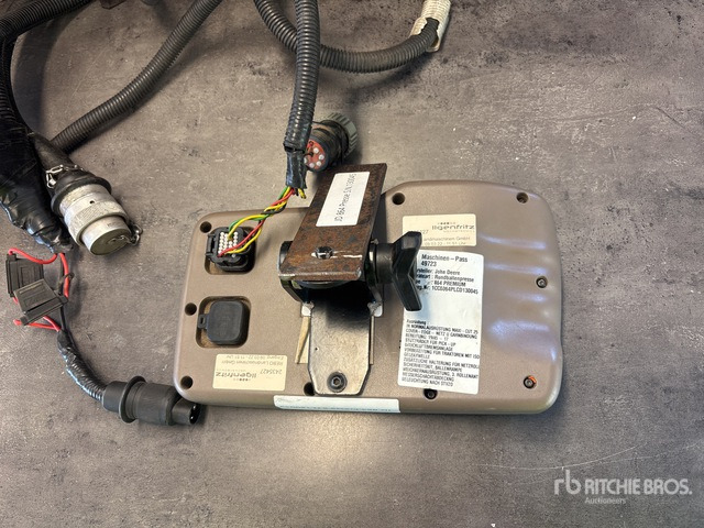 2012 John Deere 864 Premium Round Baler - Lis na válcové balíky: obrázek 5 2012 John Deere 864 Premium Round Baler - Lis na válcové balíky: obrázek 5