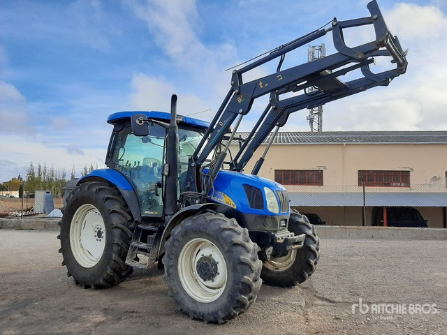 2008 New Holland T6010 Plus, con pala 4WD Tractor - Traktor: obrázek 4 2008 New Holland T6010 Plus, con pala 4WD Tractor - Traktor: obrázek 4