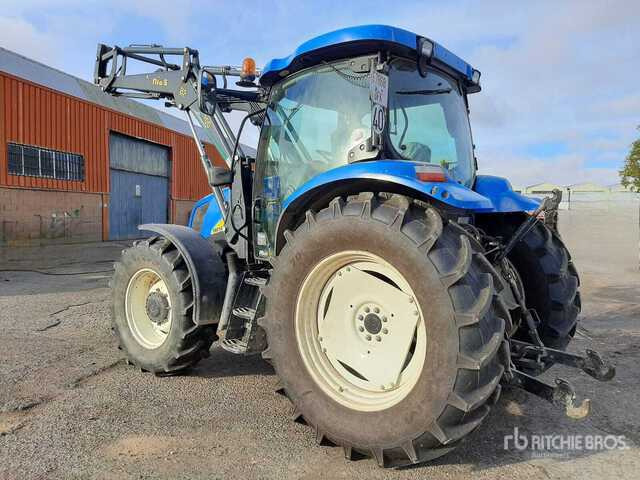 2008 New Holland T6010 Plus, con pala 4WD Tractor - Traktor: obrázek 3 2008 New Holland T6010 Plus, con pala 4WD Tractor - Traktor: obrázek 3