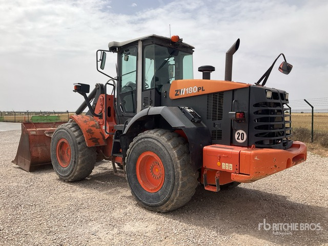 2011 Hitachi ZW180PL Wheel Loader - Kolový nakladač: obrázek 3 2011 Hitachi ZW180PL Wheel Loader - Kolový nakladač: obrázek 3