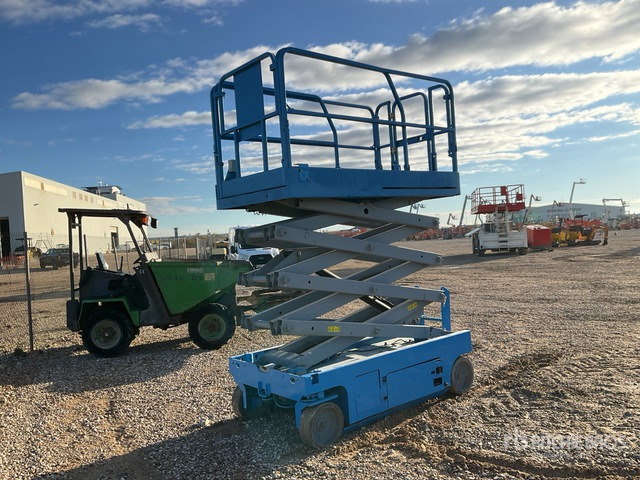 2012 Genie GS2646 Electric Scissor Lift - Nůžková plošina: obrázek 3 2012 Genie GS2646 Electric Scissor Lift - Nůžková plošina: obrázek 3