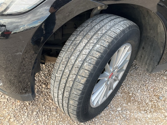 2016 Jaguar F Pace Automobile - SUV: obrázek 4 2016 Jaguar F Pace Automobile - SUV: obrázek 4