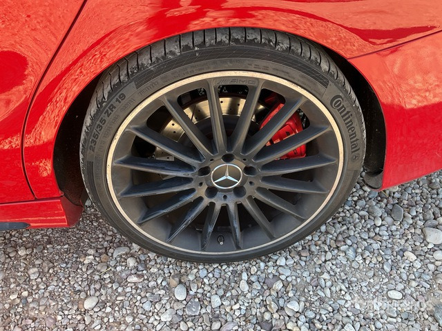 2016 Mercedes-Benz AMG CLA 45 Automobile - Coupe: obrázek 5 2016 Mercedes-Benz AMG CLA 45 Automobile - Coupe: obrázek 5