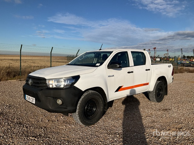 2019 Toyota Hilux 4x4 Crew Cab Pickup - Pick-up: obrázek 1 2019 Toyota Hilux 4x4 Crew Cab Pickup - Pick-up: obrázek 1