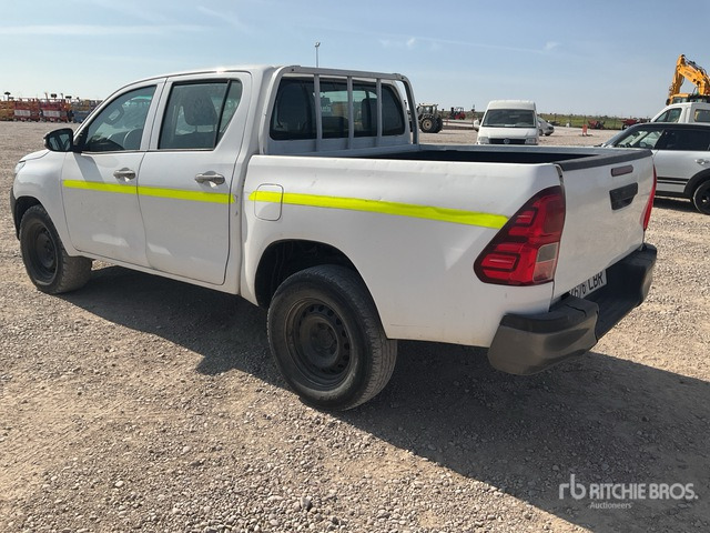 2019 Toyota Hilux 4x4 Crew Cab Pickup - Pick-up: obrázek 3 2019 Toyota Hilux 4x4 Crew Cab Pickup - Pick-up: obrázek 3