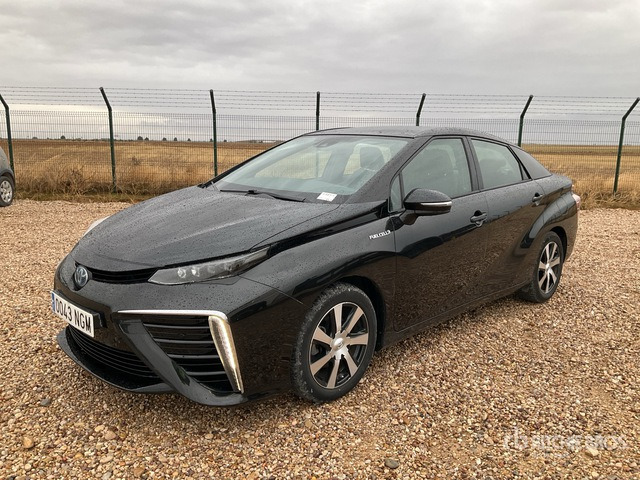 2020 Toyota Mirai Hybrid Automobile - Osobní auto: obrázek 1 2020 Toyota Mirai Hybrid Automobile - Osobní auto: obrázek 1