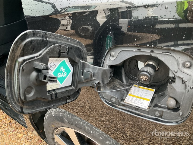 2020 Toyota Mirai Hybrid Automobile - Osobní auto: obrázek 5 2020 Toyota Mirai Hybrid Automobile - Osobní auto: obrázek 5