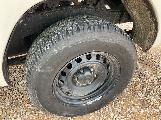 2021 Toyota Hilux 4x4 Crew Cab Pickup - Pick-up: obrázek 4 2021 Toyota Hilux 4x4 Crew Cab Pickup - Pick-up: obrázek 4