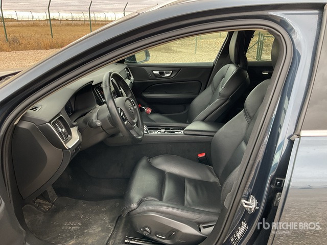 2021 Volvo V60 SUV - SUV: obrázek 5 2021 Volvo V60 SUV - SUV: obrázek 5