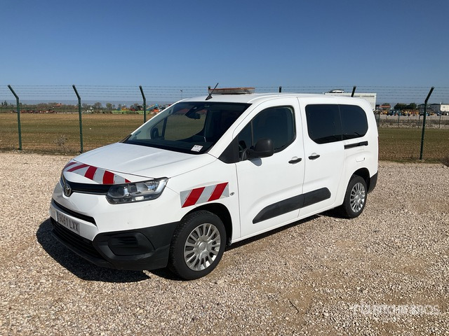 2022 Toyota Proace City Verso 5 Passenger Van - Minibus, Mikrobus: obrázek 2 2022 Toyota Proace City Verso 5 Passenger Van - Minibus, Mikrobus: obrázek 2