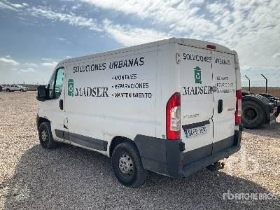 PEUGEOT BOXER - Skříňový nákladní auto: obrázek 2 PEUGEOT BOXER - Skříňový nákladní auto: obrázek 2