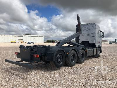 VOLVO FH 8x4 - Hákový nosič kontejnerů: obrázek 3 VOLVO FH 8x4 - Hákový nosič kontejnerů: obrázek 3