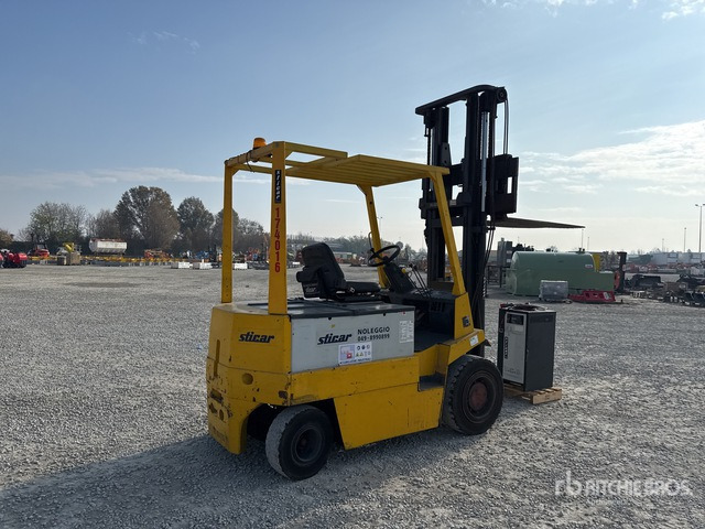 1997 OM E40N 4000 kg Electric Forklift - Elektrický vysokozdvižný vozík: obrázek 3 1997 OM E40N 4000 kg Electric Forklift - Elektrický vysokozdvižný vozík: obrázek 3