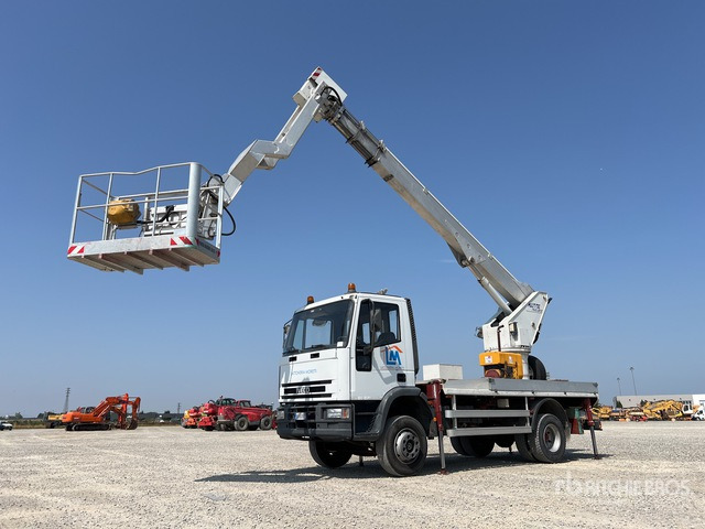 2000 Iveco Eurocargo 130E18 2000 Multitel Pagliero J322.200 ... Bucket Truck - Autoplošina: obrázek 1 2000 Iveco Eurocargo 130E18 2000 Multitel Pagliero J322.200 ... Bucket Truck - Autoplošina: obrázek 1