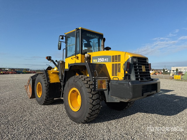 2003 Komatsu WA250-5 Pala gommata - Kolový nakladač: obrázek 4 2003 Komatsu WA250-5 Pala gommata - Kolový nakladač: obrázek 4