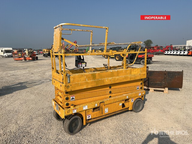 2006 Haulotte Compact 10N Electric (Inoperable) Scissor Lift - Nůžková plošina: obrázek 1 2006 Haulotte Compact 10N Electric (Inoperable) Scissor Lift - Nůžková plošina: obrázek 1