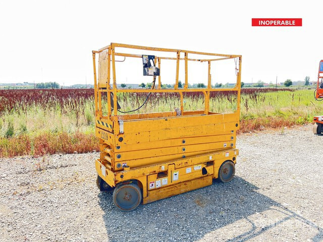 2006 Haulotte Compact 10N Electric (Inoperable) Scissor Lift - Nůžková plošina: obrázek 2 2006 Haulotte Compact 10N Electric (Inoperable) Scissor Lift - Nůžková plošina: obrázek 2