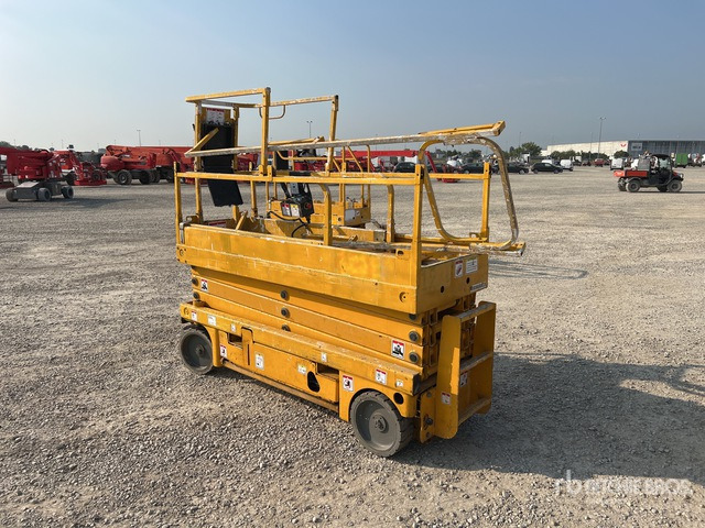 2006 Haulotte Compact 10N Electric (Inoperable) Scissor Lift - Nůžková plošina: obrázek 3 2006 Haulotte Compact 10N Electric (Inoperable) Scissor Lift - Nůžková plošina: obrázek 3