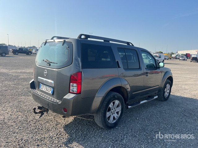 2006 Nissan Pathfinder SUV - SUV: obrázek 3 2006 Nissan Pathfinder SUV - SUV: obrázek 3