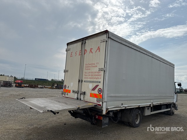 2006 Renault Midlum 220DCI 4x2 Curtain Side Truck - Plachtový nákladní auto: obrázek 5 2006 Renault Midlum 220DCI 4x2 Curtain Side Truck - Plachtový nákladní auto: obrázek 5