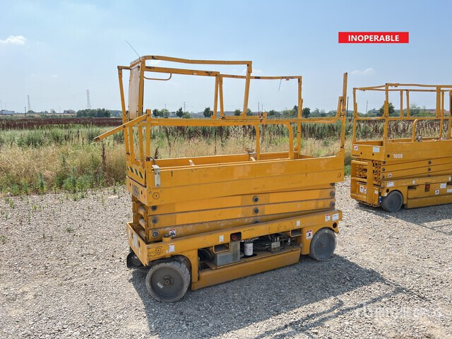 2007 Haulotte Compact 10N Electric (Inoperable) Scissor Lift - Nůžková plošina: obrázek 2 2007 Haulotte Compact 10N Electric (Inoperable) Scissor Lift - Nůžková plošina: obrázek 2