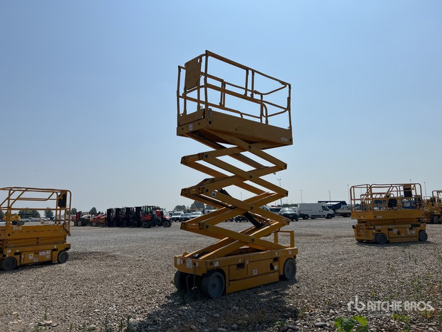 2007 Haulotte Compact 10N Electric Scissor Lift - Nůžková plošina: obrázek 4 2007 Haulotte Compact 10N Electric Scissor Lift - Nůžková plošina: obrázek 4