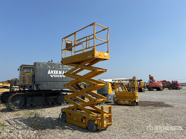 2007 Haulotte Compact 10N Electric Scissor Lift - Nůžková plošina: obrázek 3 2007 Haulotte Compact 10N Electric Scissor Lift - Nůžková plošina: obrázek 3