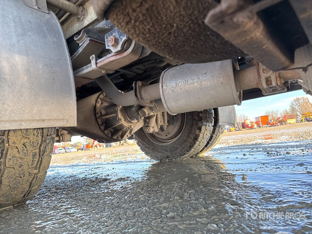 2008 Isuzu NPR85 4x2 Waste Collection Truck - Vůz na odvoz odpadků: obrázek 5 2008 Isuzu NPR85 4x2 Waste Collection Truck - Vůz na odvoz odpadků: obrázek 5