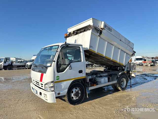 2008 Isuzu NPR85 4x2 Waste Collection Truck - Vůz na odvoz odpadků: obrázek 1 2008 Isuzu NPR85 4x2 Waste Collection Truck - Vůz na odvoz odpadků: obrázek 1