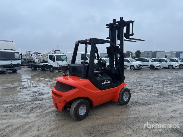 2010 Linde H30 3000 kg Forklift - Vysokozdvižný vozík: obrázek 3 2010 Linde H30 3000 kg Forklift - Vysokozdvižný vozík: obrázek 3