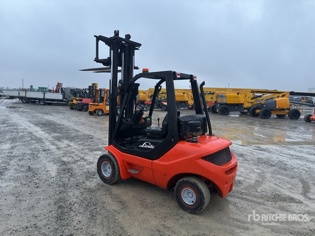 2010 Linde H30 3000 kg Forklift - Vysokozdvižný vozík: obrázek 2 2010 Linde H30 3000 kg Forklift - Vysokozdvižný vozík: obrázek 2