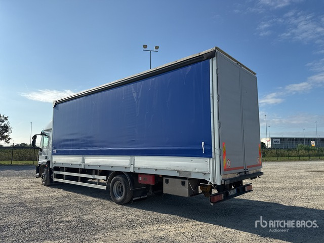 2011 Iveco Eurocargo 160E28 4x2 Curtain Side Truck - Plachtový nákladní auto: obrázek 3 2011 Iveco Eurocargo 160E28 4x2 Curtain Side Truck - Plachtový nákladní auto: obrázek 3