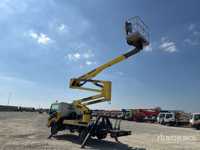 2011 Renault Maxity 110Dxi 2011 Socage DA320 20 m on Bucket Truck - Autoplošina: obrázek 3 2011 Renault Maxity 110Dxi 2011 Socage DA320 20 m on Bucket Truck - Autoplošina: obrázek 3