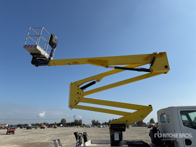 2011 Renault Maxity 110Dxi 2011 Socage DA320 20 m on Bucket Truck - Autoplošina: obrázek 5 2011 Renault Maxity 110Dxi 2011 Socage DA320 20 m on Bucket Truck - Autoplošina: obrázek 5